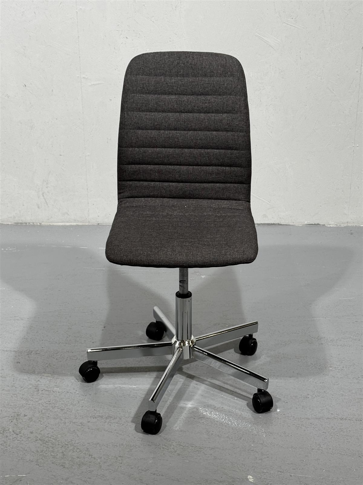 Jysk Abildholt toimistotuoli, harmaa