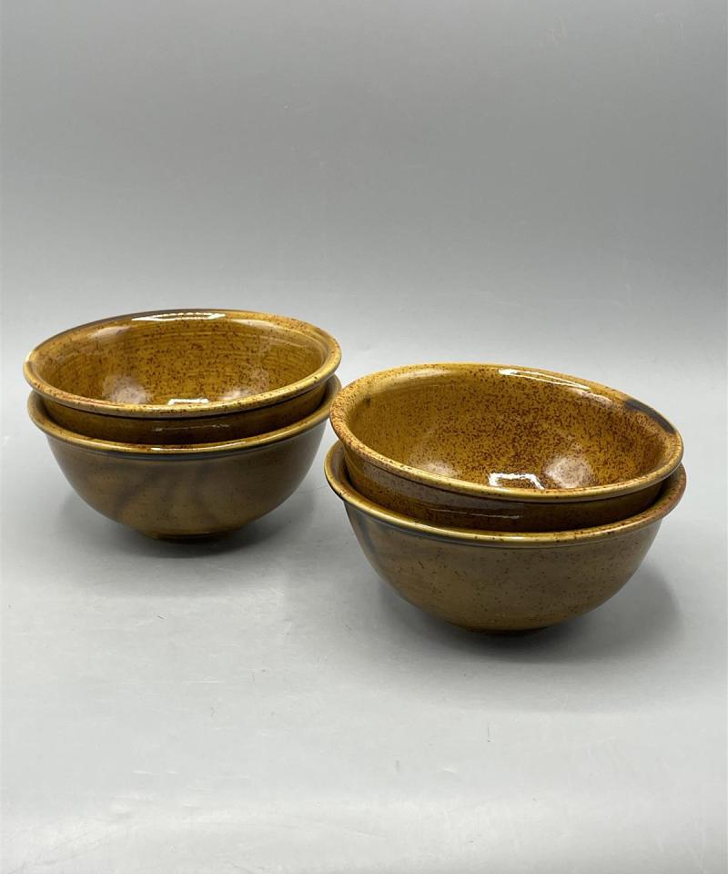 Pentik kulhot ja lautaset 12-osaa (8+4)