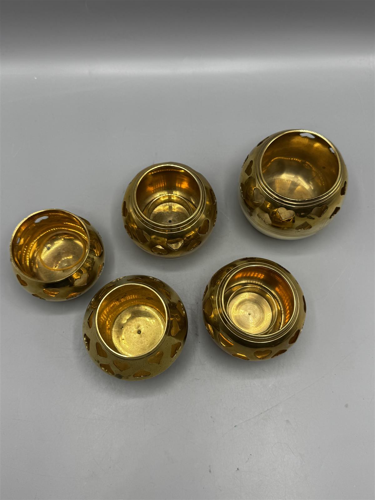 Vintage "sydän" kynttilälyhdyt messinki (5 kpl)