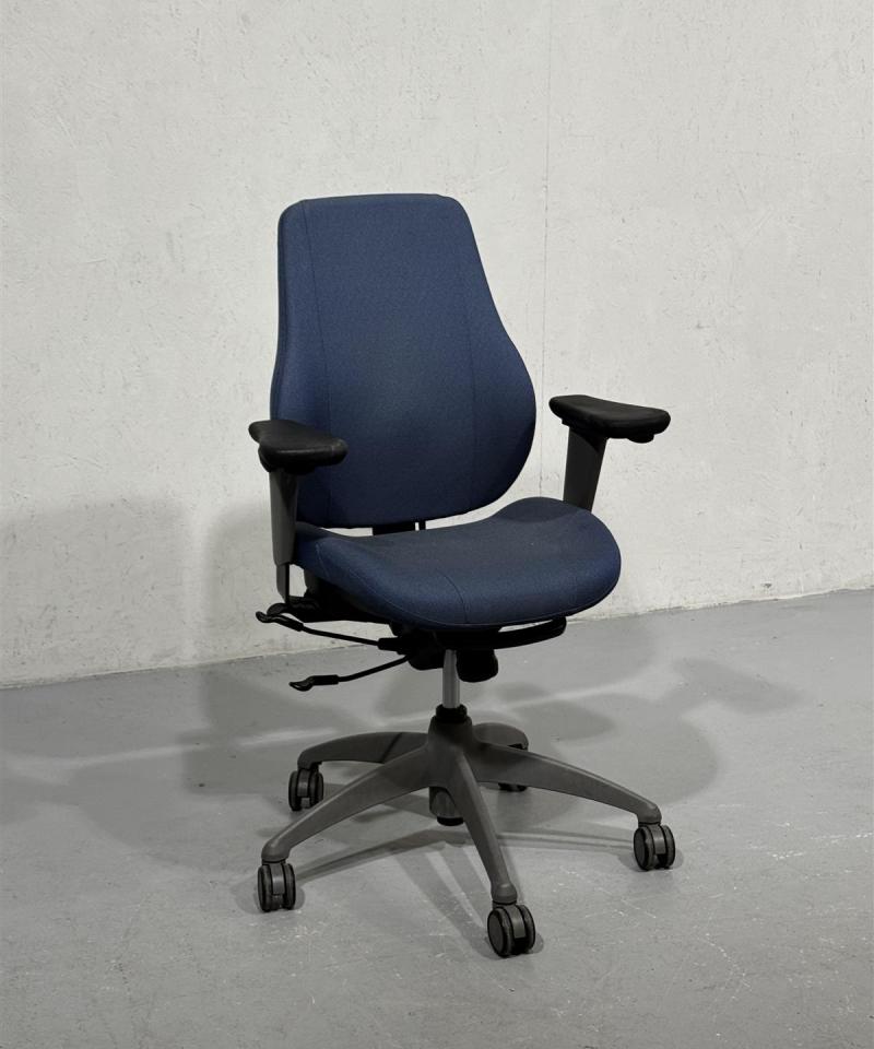 Isku Step toimistotuoli sininen (pumppuvika)