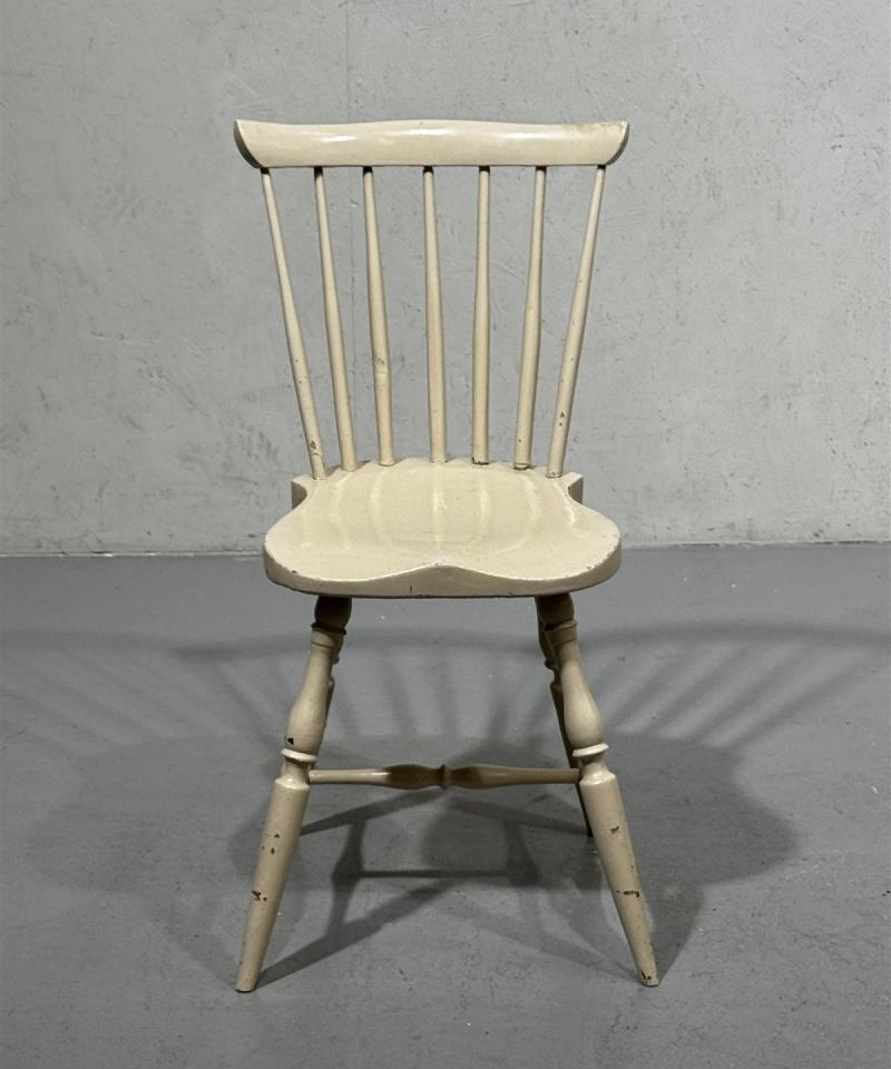 Vintage talonpoikaistuoli puu kerma