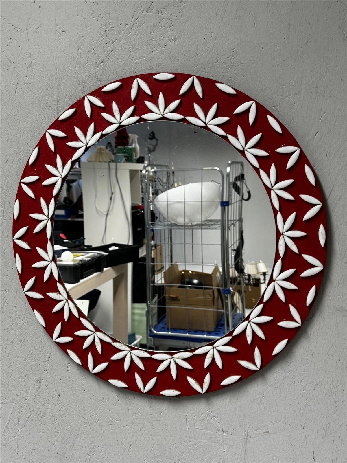 Koristeellinen mosaiikki peili