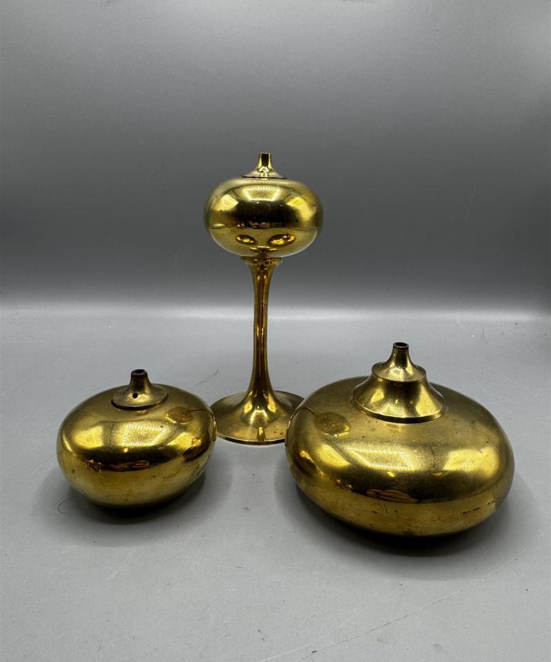 Vintage ”pallo” kynttilänjalat messinki (3 kpl)