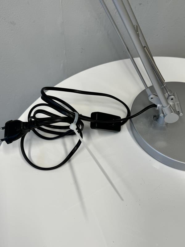 Paulmann kromi pöytävalaisin lukulamppu