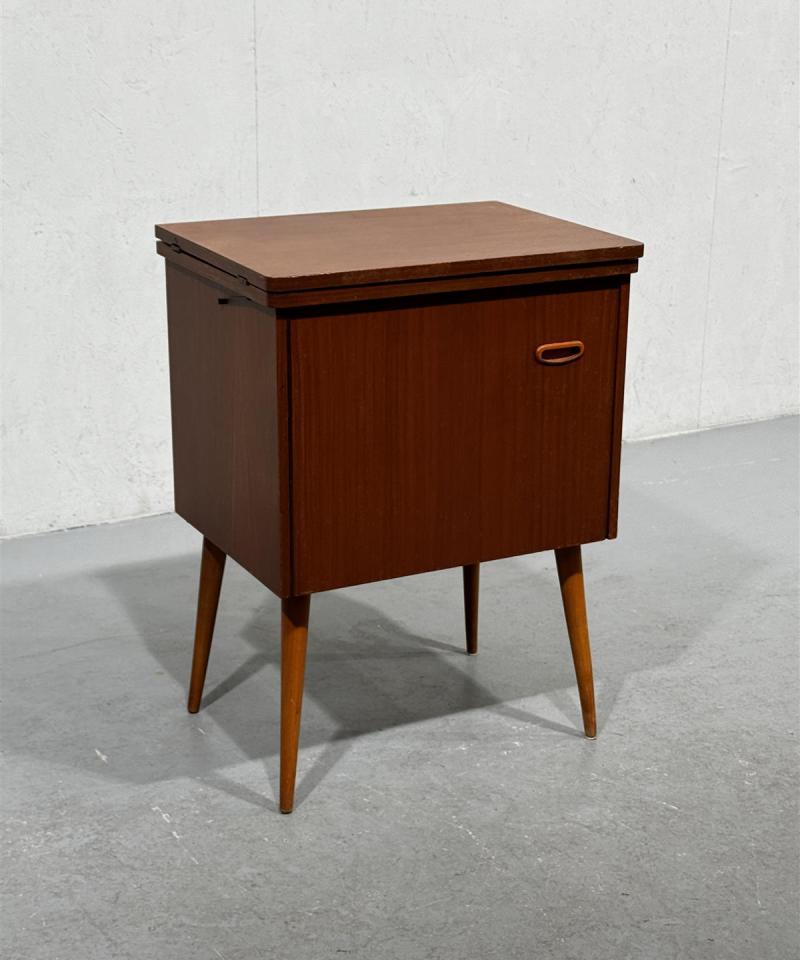 Vintage teak ompelukaappi