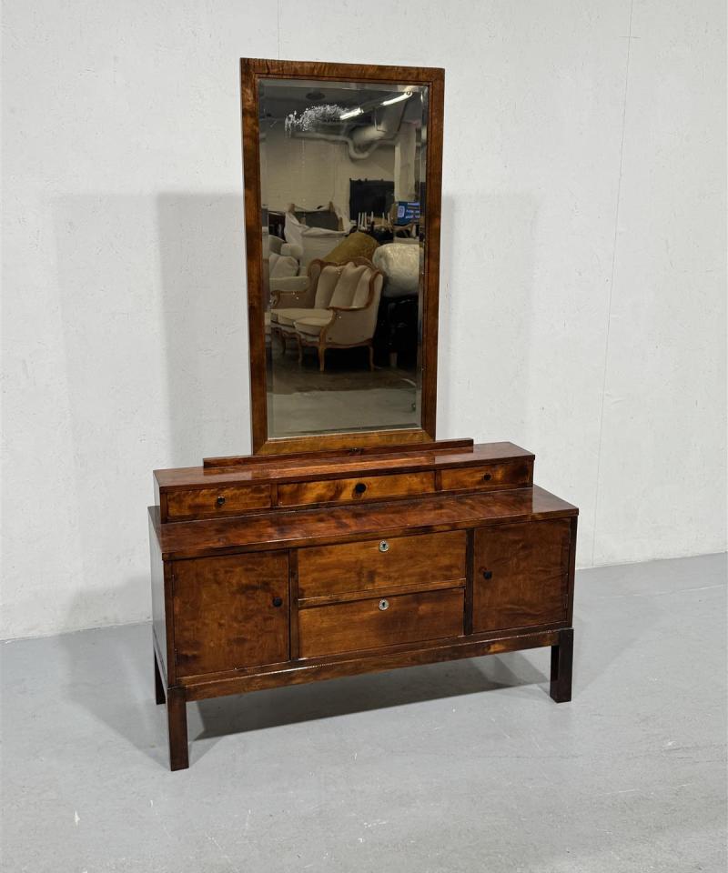 Funkkis peilipöytä