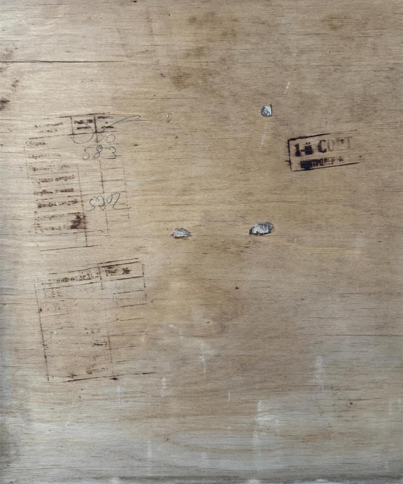 Antiikkinen vaatekaappi peiliovella