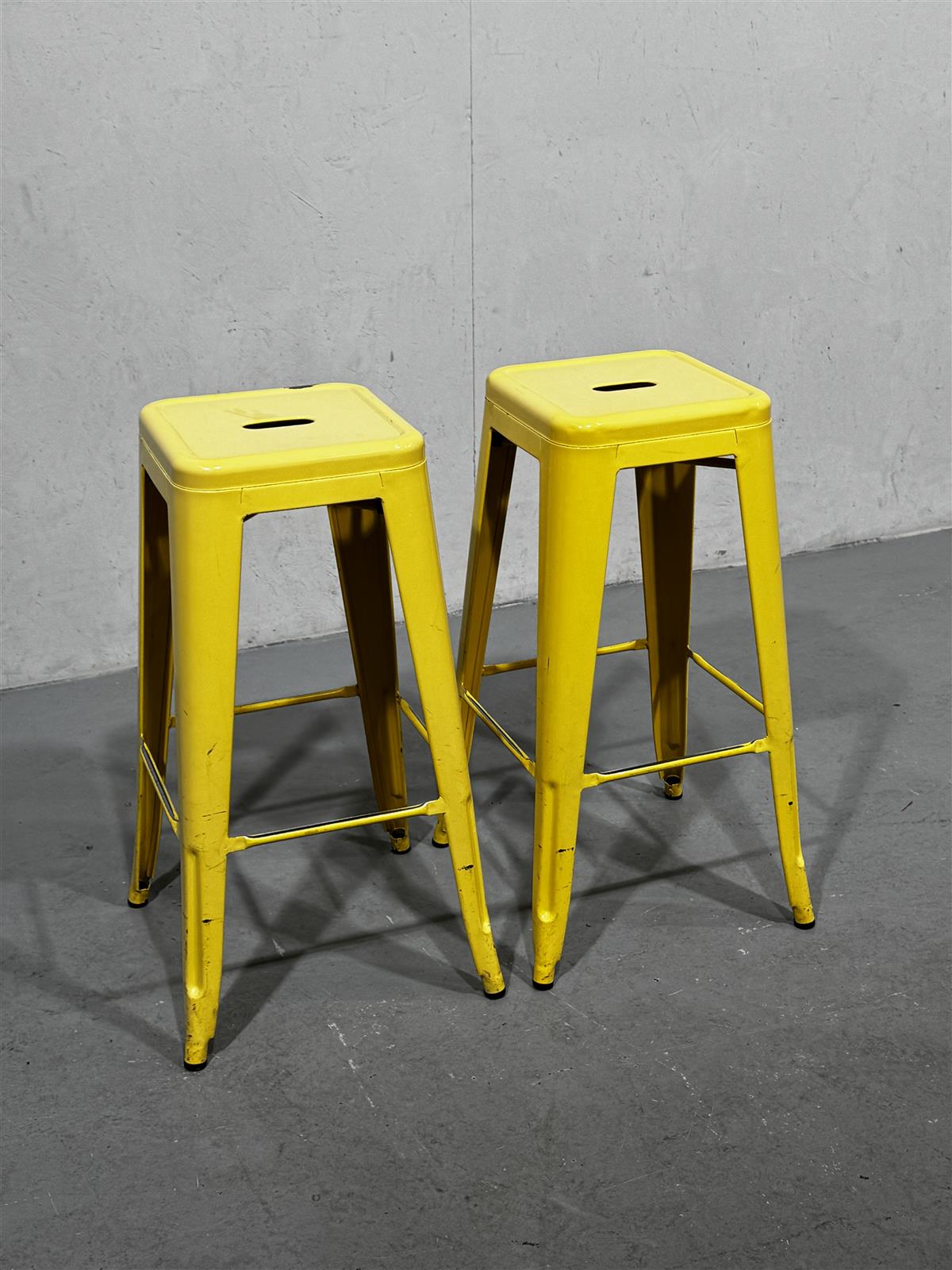 Keltainen korkea jakkara (2kpl)