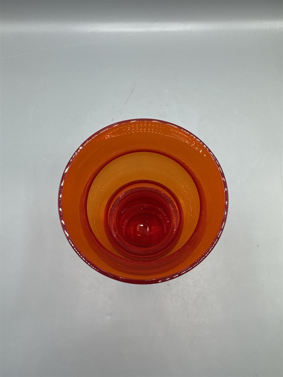 Riihimäen Lasi tulppaani punainen maljakko Tamara Aladin