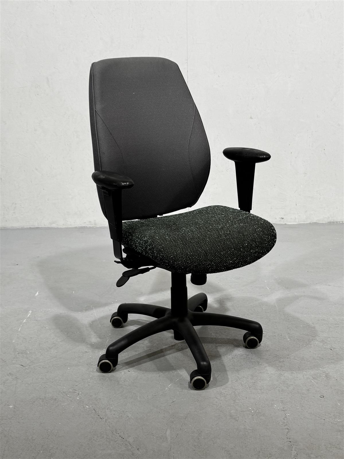 Isku toimistotuoli harmaa-kangas