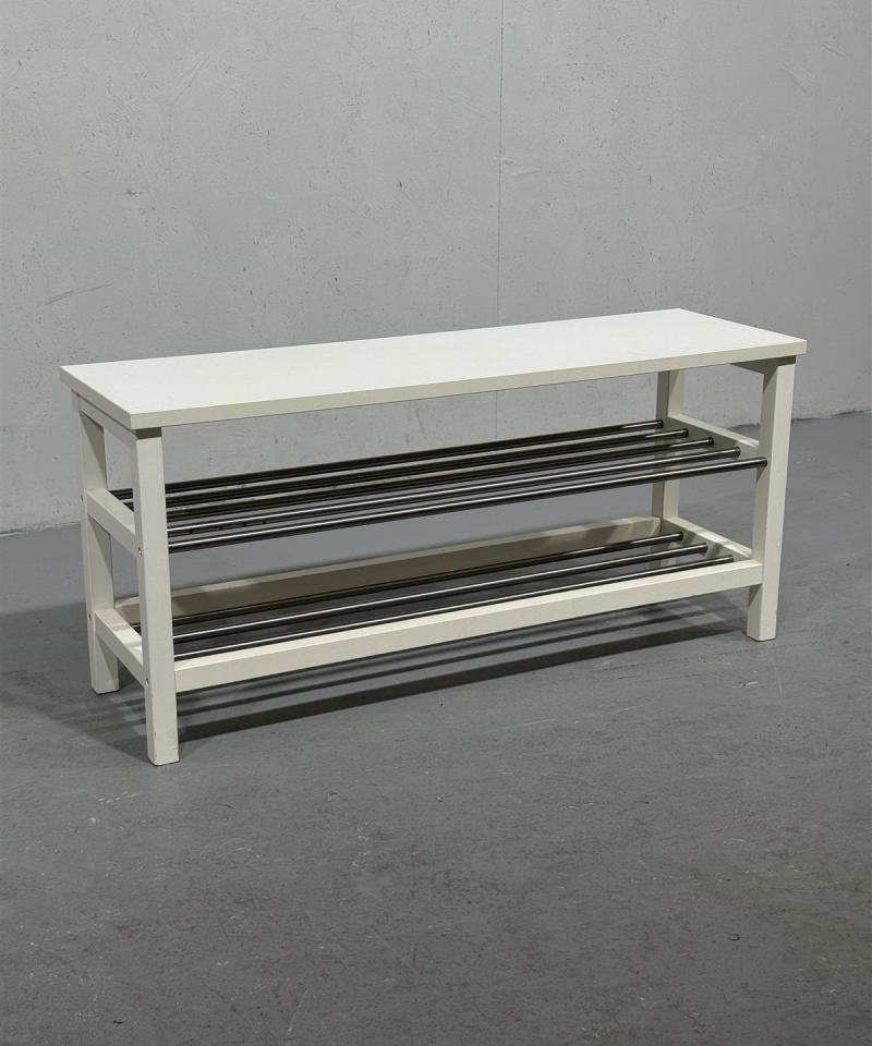 Eteispenkki kenkätelineellä