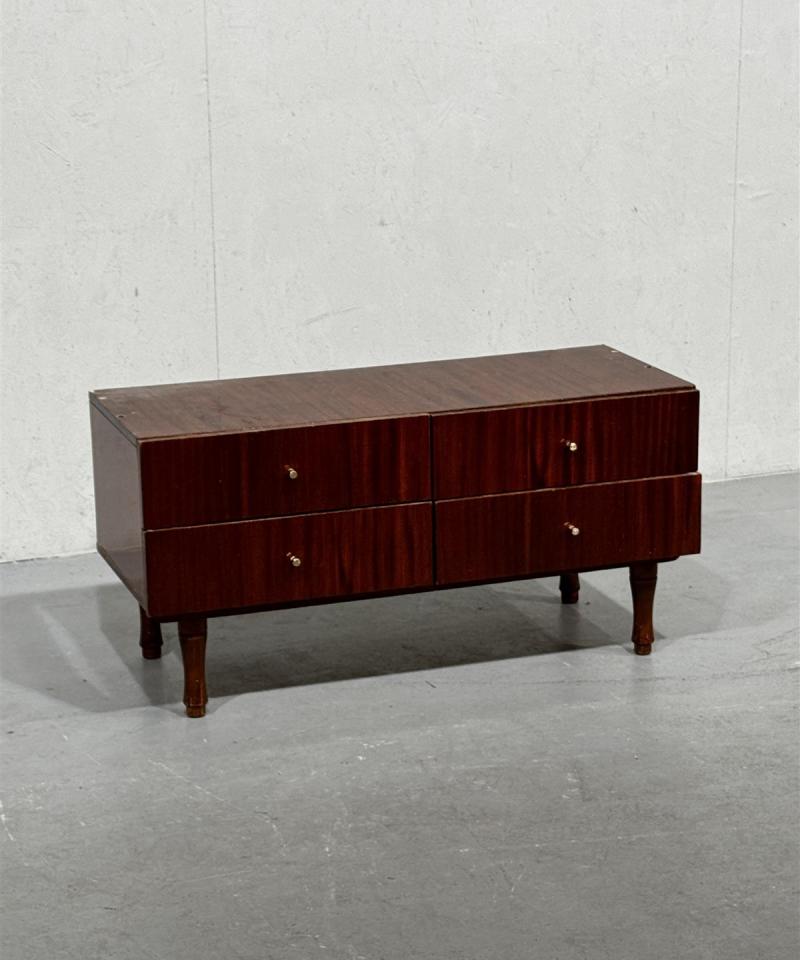 Vintage lipasto ruusupuu