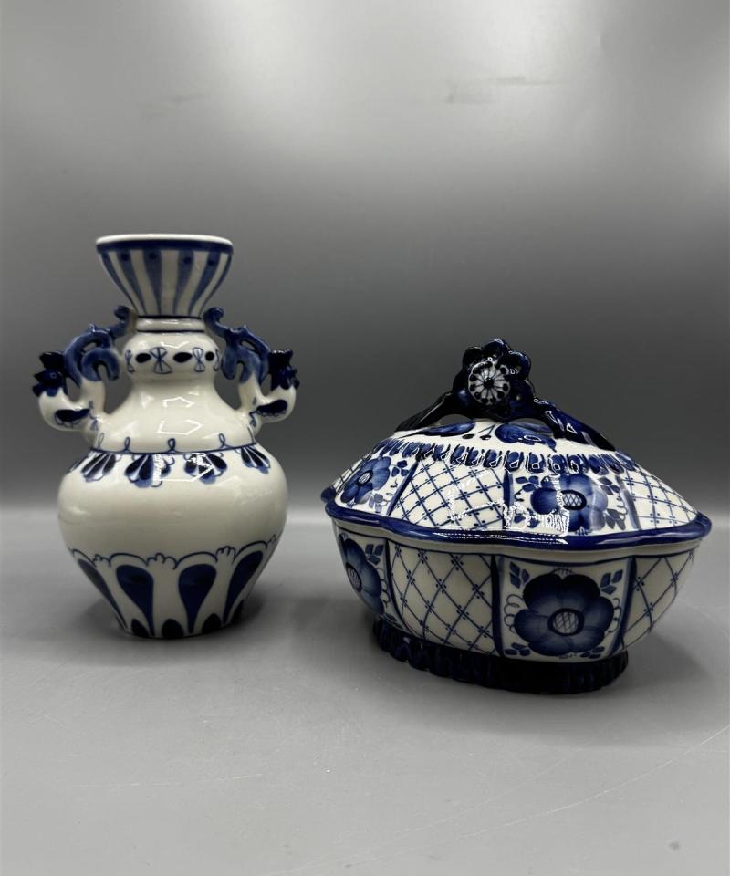 Gzhel maljakko ja kannellinen kulho USSR