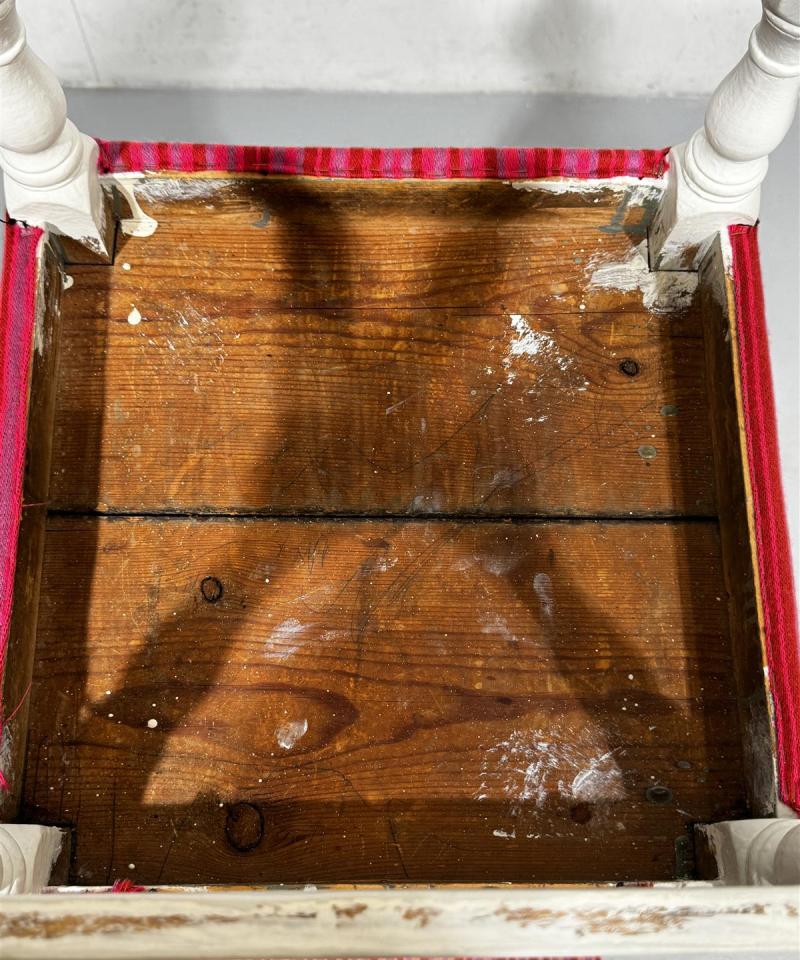 Vintage tuolit (3 kpl) punaraita 1800 luku