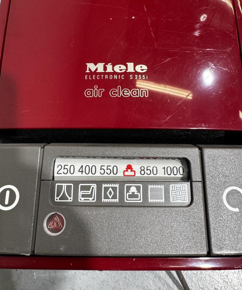 Miele S 255i pölynimuri