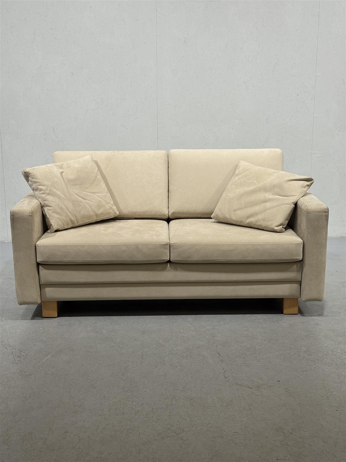 Artek 549 vuodesohva, alcantara verhoilu