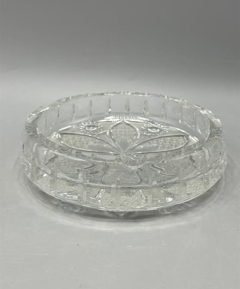 Kristalli tuhka-astia