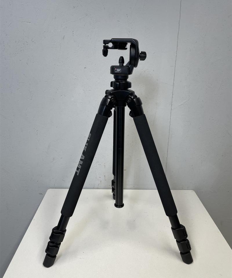 Slik Pro 700DX jalusta Kolmijalka