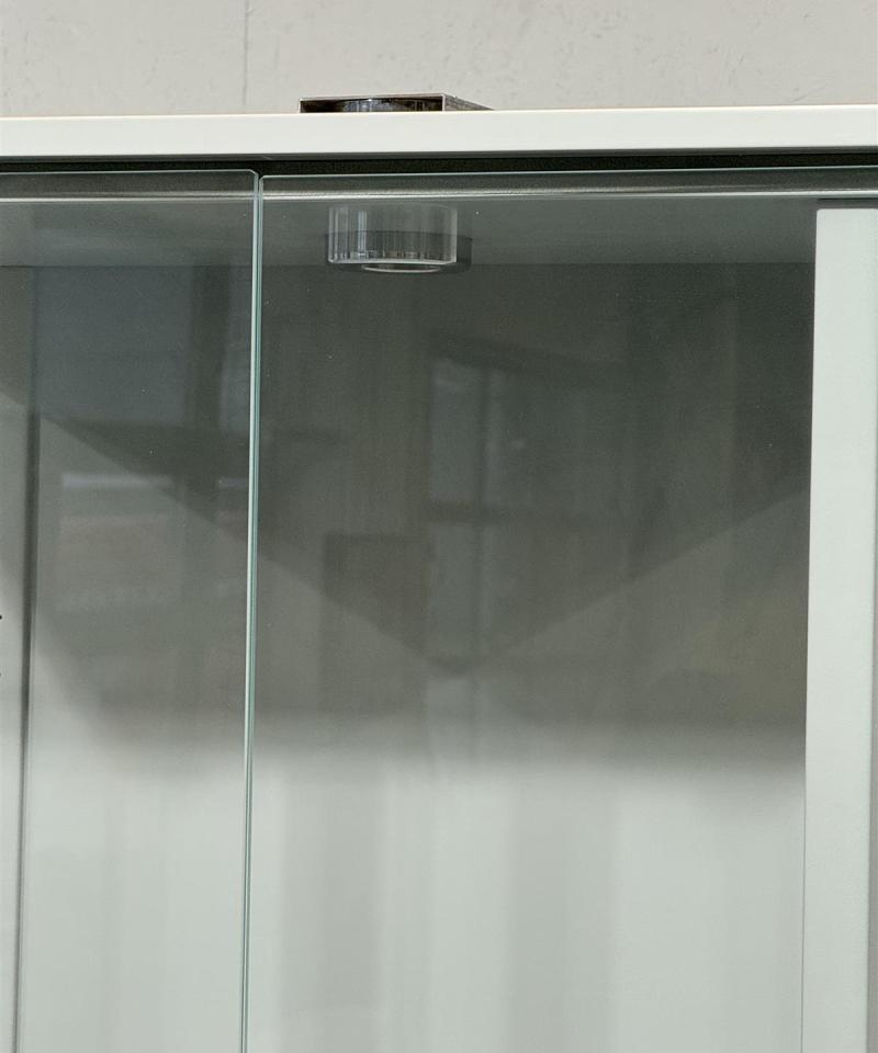 Johan Hellström 'Effect' Vitriinikaappi