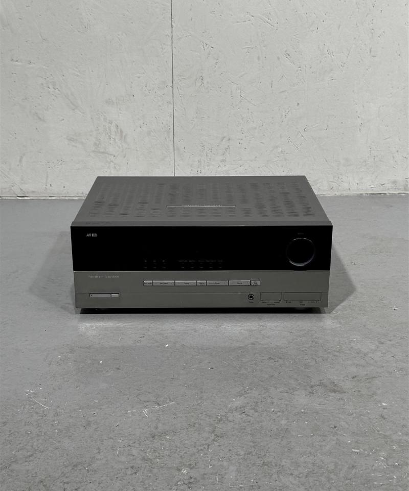 Harman Kardon AVR 145/230 vahvistin