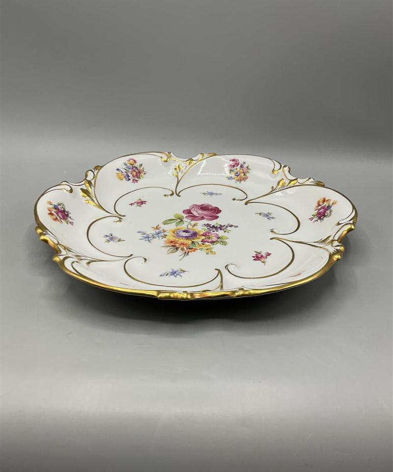 JLMENAU posliini tarjoilulautanen