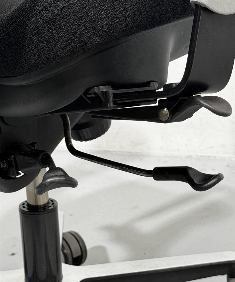 Isku Step työtuoli musta