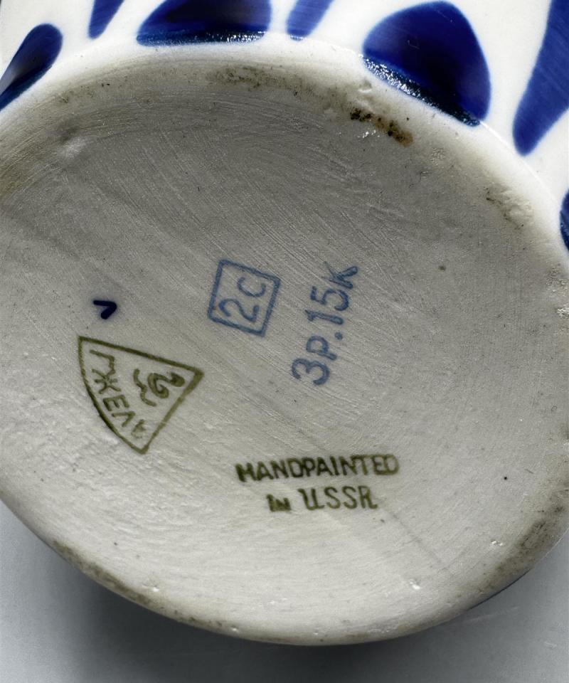 Gzhel maljakko ja kannellinen kulho USSR