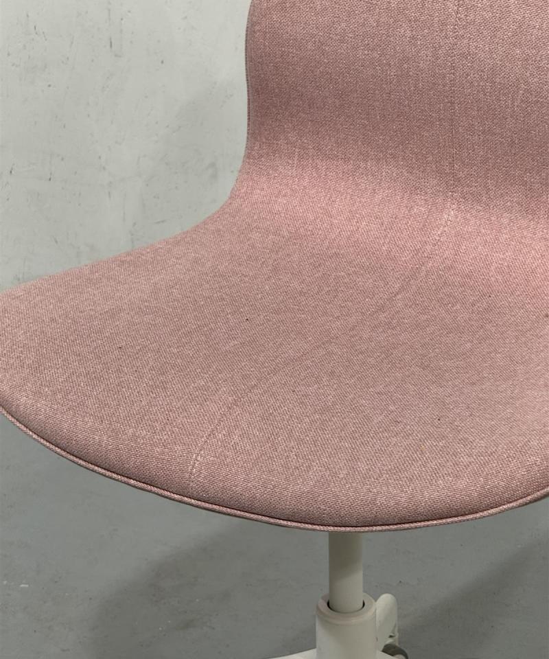 Ikea Långfjäll toimistotuoli, vaaleanpunainen