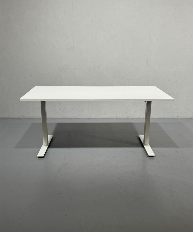 Ikea Skarsta työpöytä 160x80 ja Malkholm työtuoli