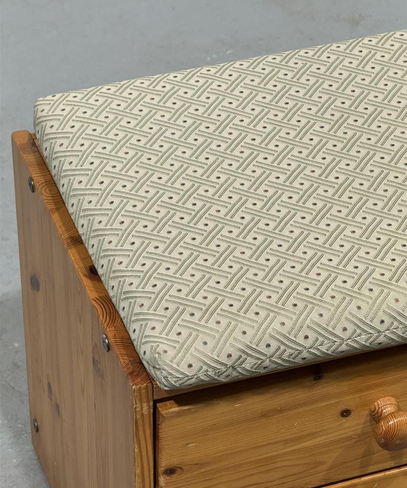 Vintage säilytyspenkki