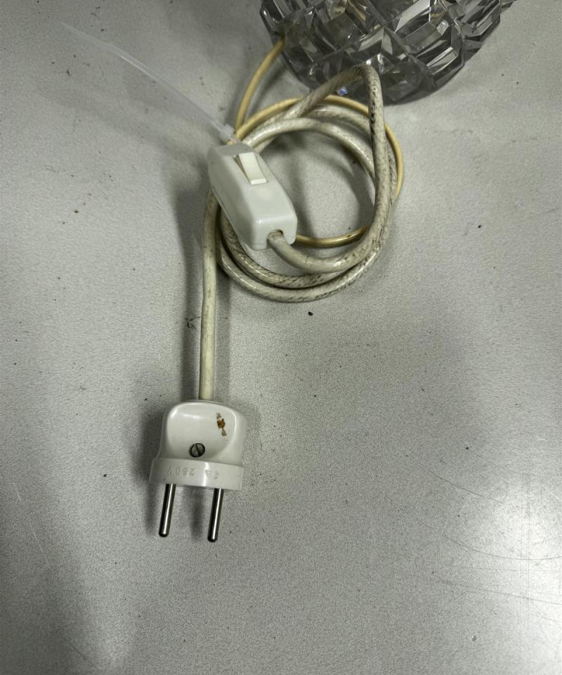 Vintage pöytävalaisin kristallijalka