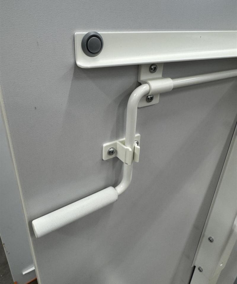 Ikea Skarsta säädettävä työpöytä 160x80