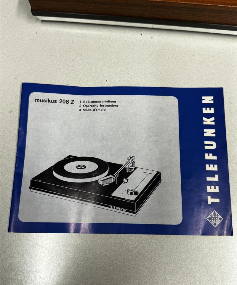 Telefunken Musikus 208Z levysoitin korjattavaksi