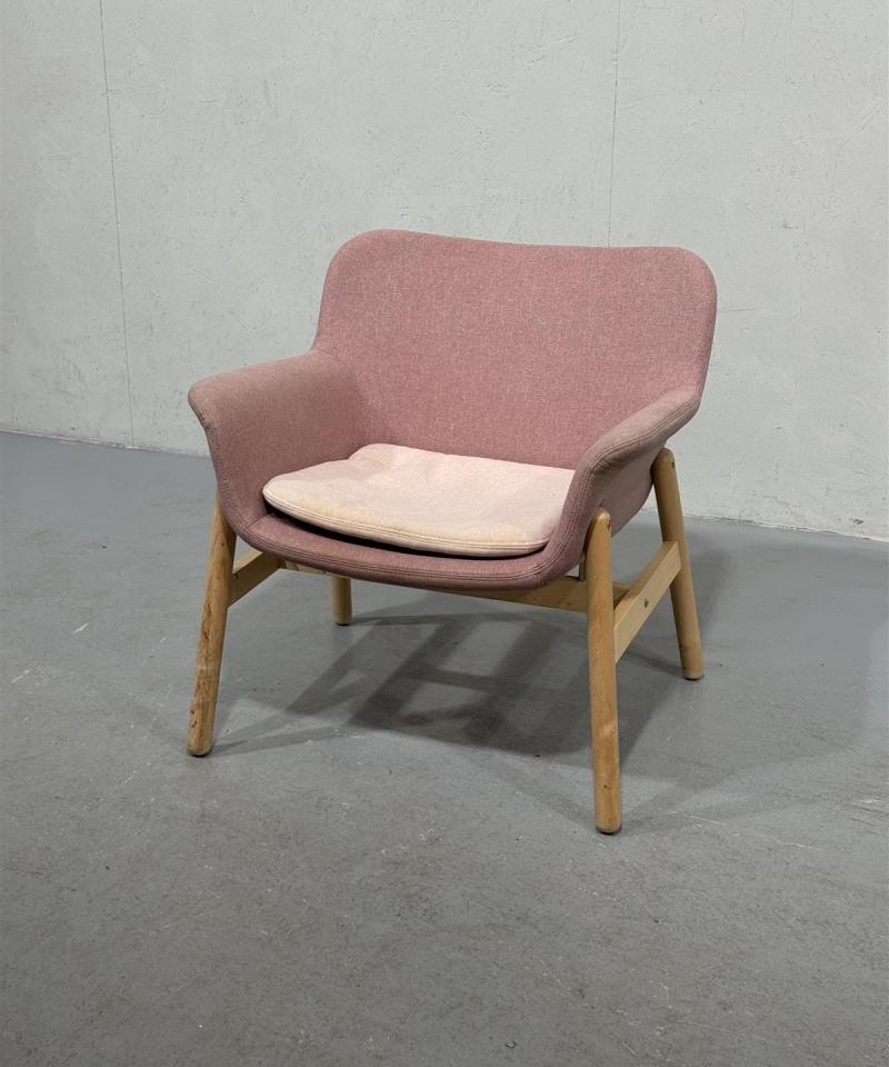 Ikea Vedbo nojatuoli vaaleanpunainen