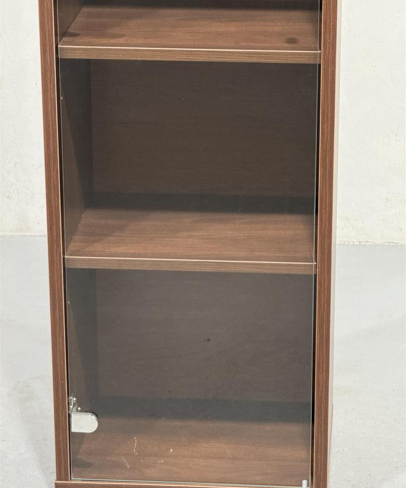 Vitriinikaappi ruskea