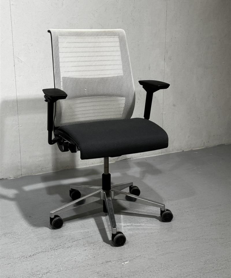 Steelcase Think toimistotuoli