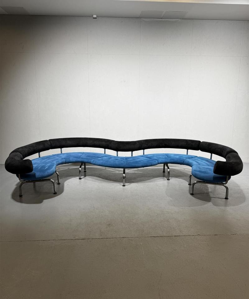 Erik Jørgensen Pipeline sohva sinimusta