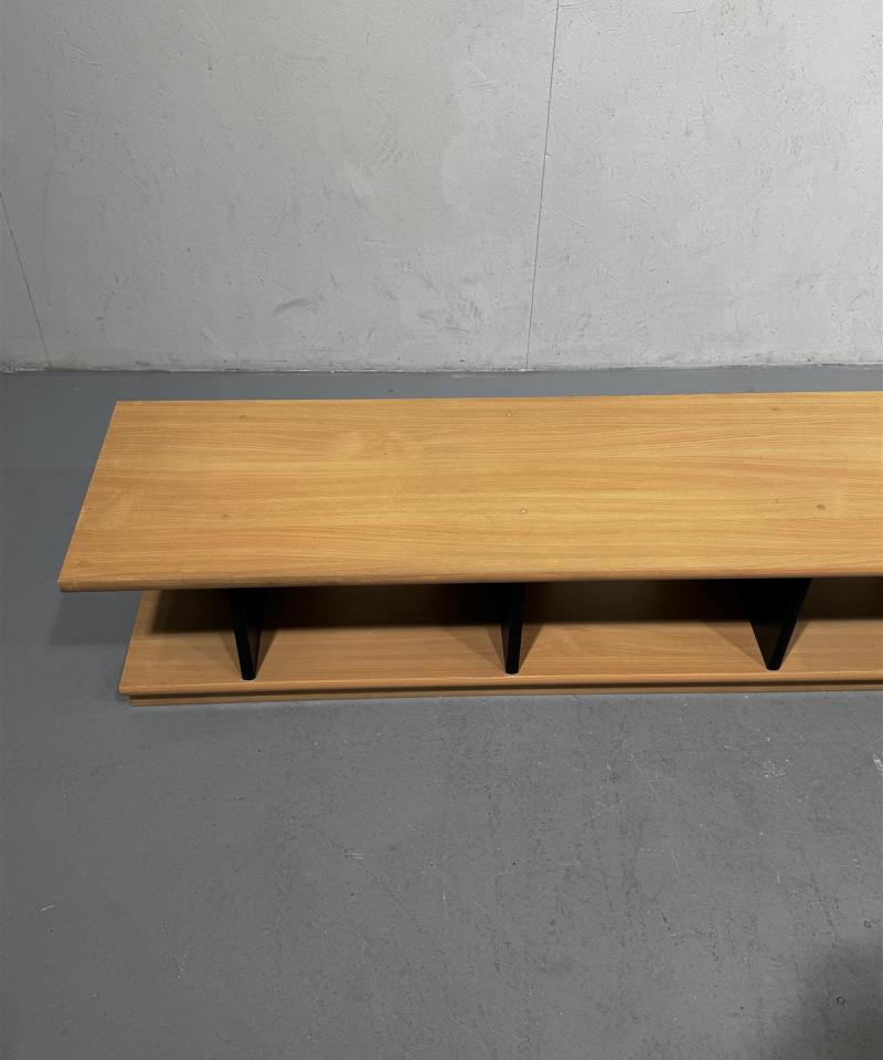 Tv taso hyllykkä 182cm