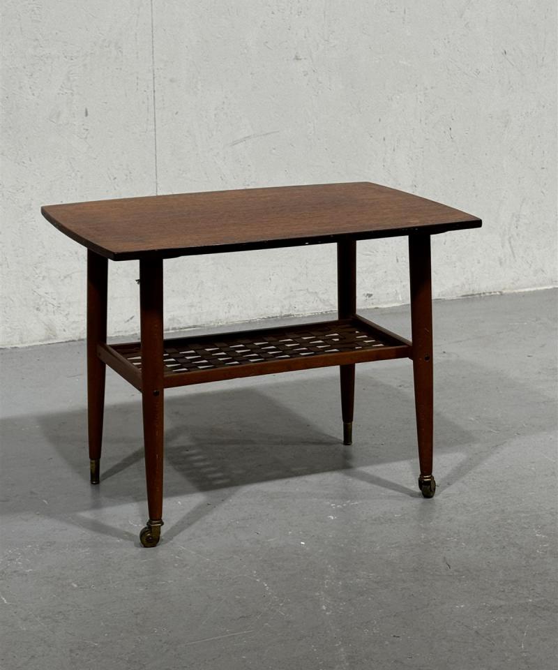 Alberts vintage teak pöytä pyörillä