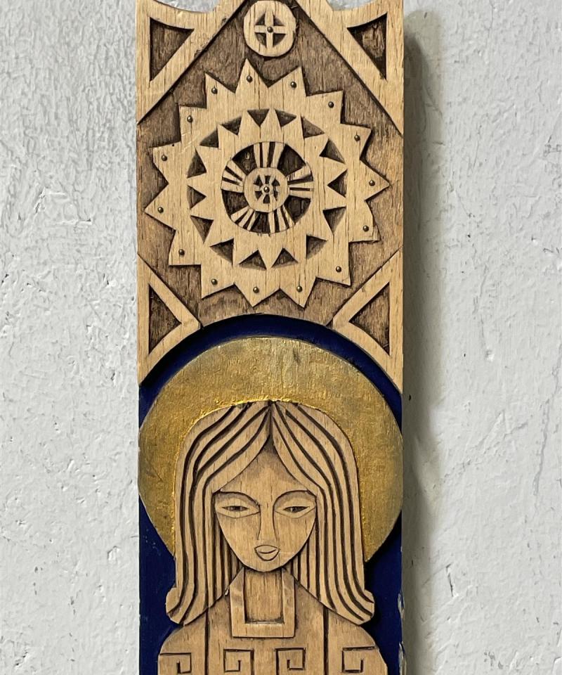 Koristeellinen puureliefi