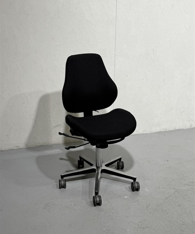 Isku Step työtuoli musta (käsinojaton)