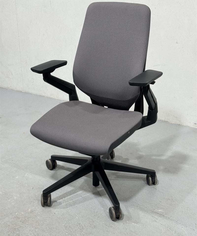 Steelcase Gesture toimistotuoli