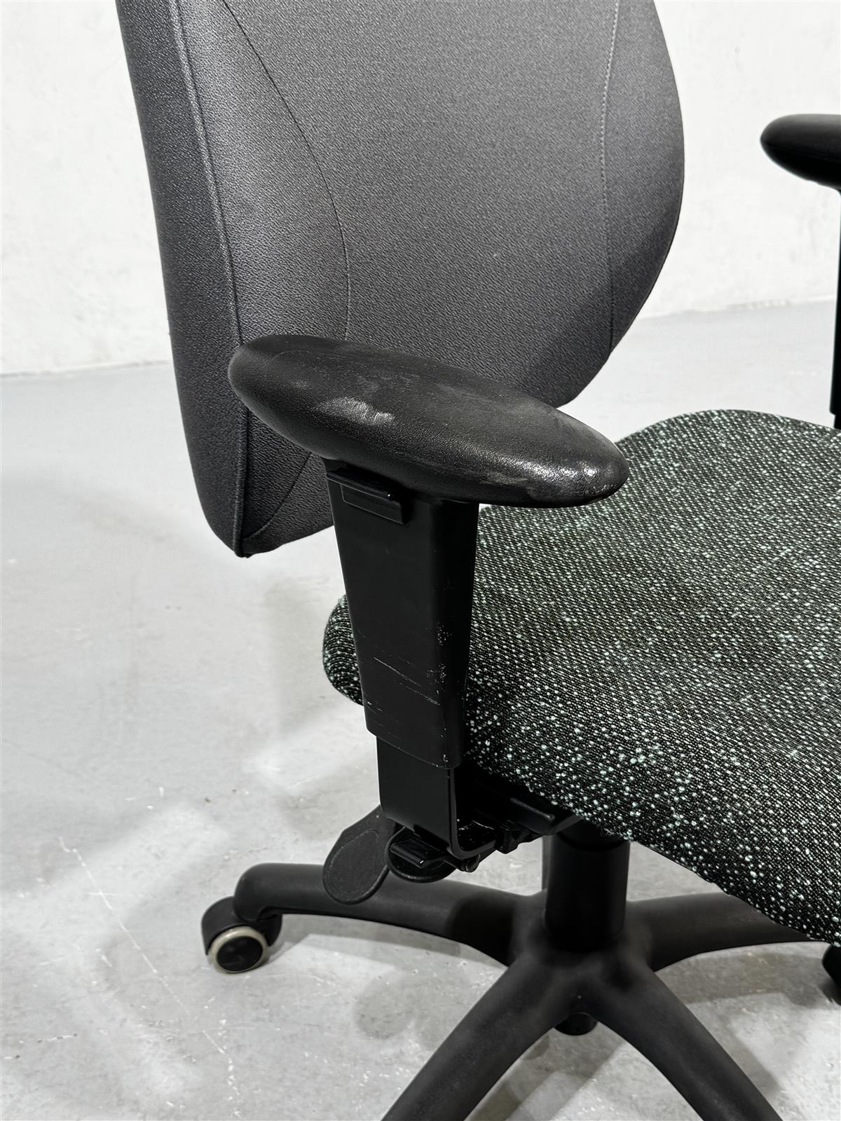 Isku toimistotuoli harmaa-kangas