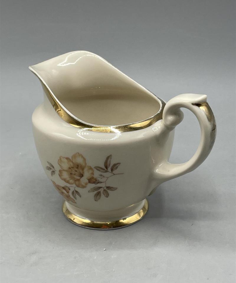 Arabia Myrna sokerikko ja kermakko, Olga Osol