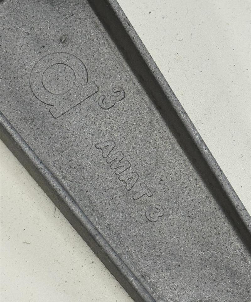 Pyöreä pöytä kromi