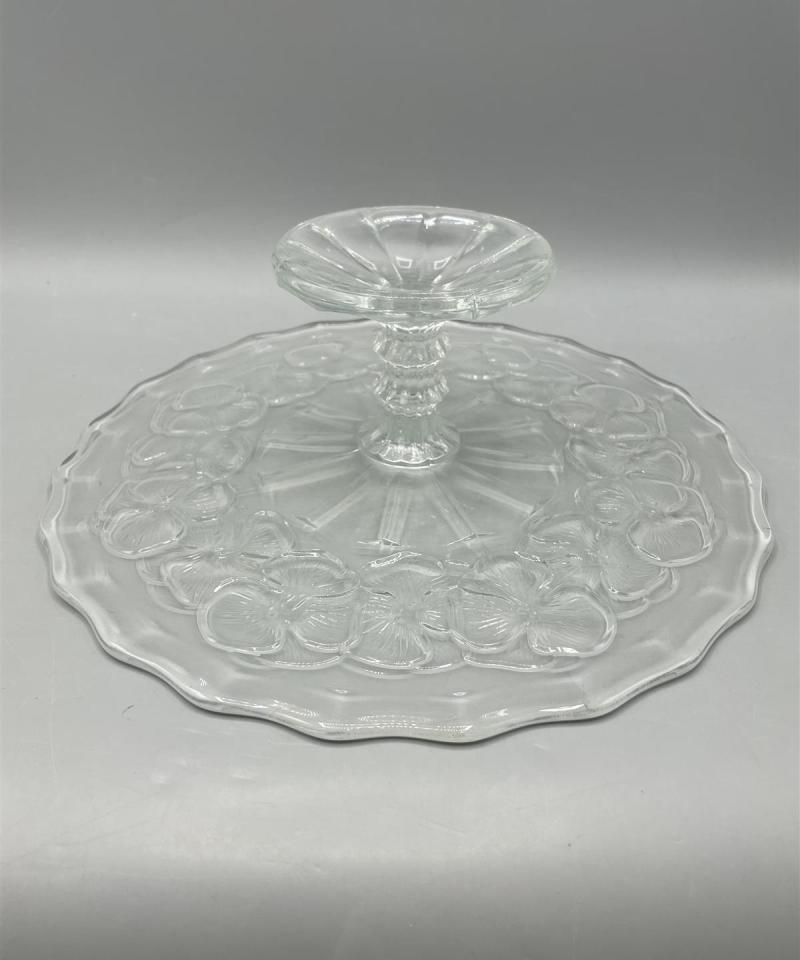 Jalallinen kakkuvat tarjoiluvati