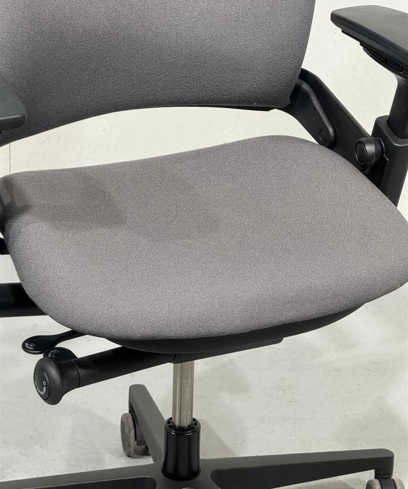 Steelcase Leap toimistotuoli
