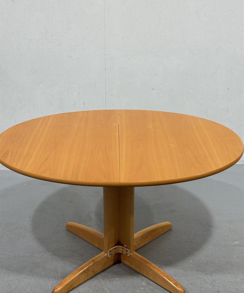 Pyöreä ruokapöytä 124cm, jatkettava