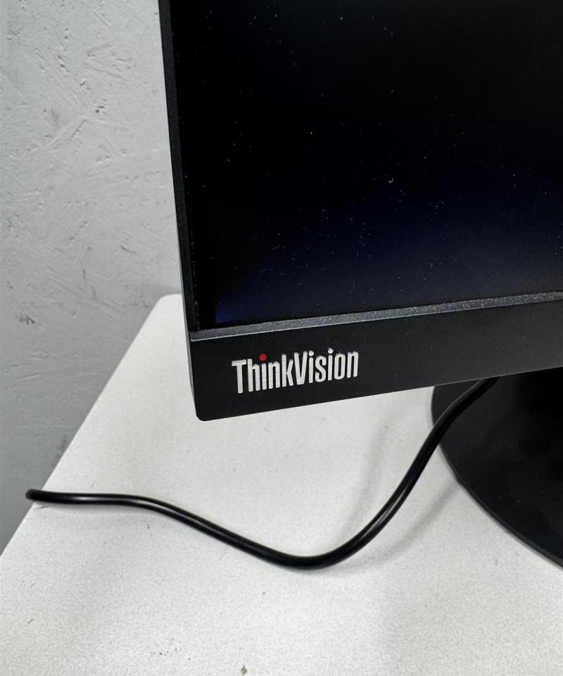 Lenovo ThinkVision P24q-10 näyttö