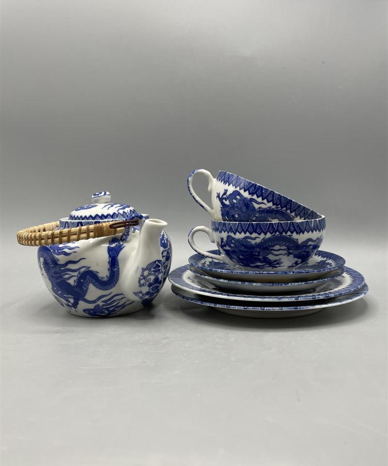 Posliini Sinivalkoinen teekannu ja teekupit (2kpl)